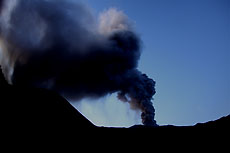 Dukon, Sopotan Vulkan 2014 by Th. Boeckel