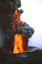 Mount Etna volcano 2002, Eruption, From Etna to Stromboli