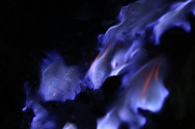 kawa ijen blue flames by boeckel